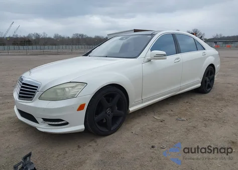 2010 Mercedes-Benz S 550 from USA, damaged, VIN WDDNG7BB6AA347259